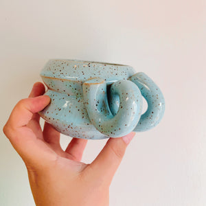 BLUE SKY SPECKLED ANGLES LOOP MUG