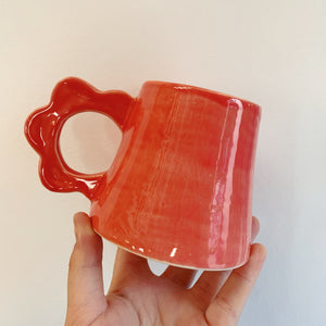 CORAL DAISY MUG