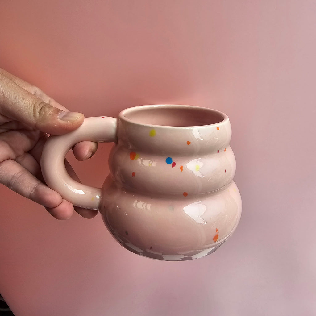STRAWBERRY SPRINKLES CAKE CHUBBY MUG