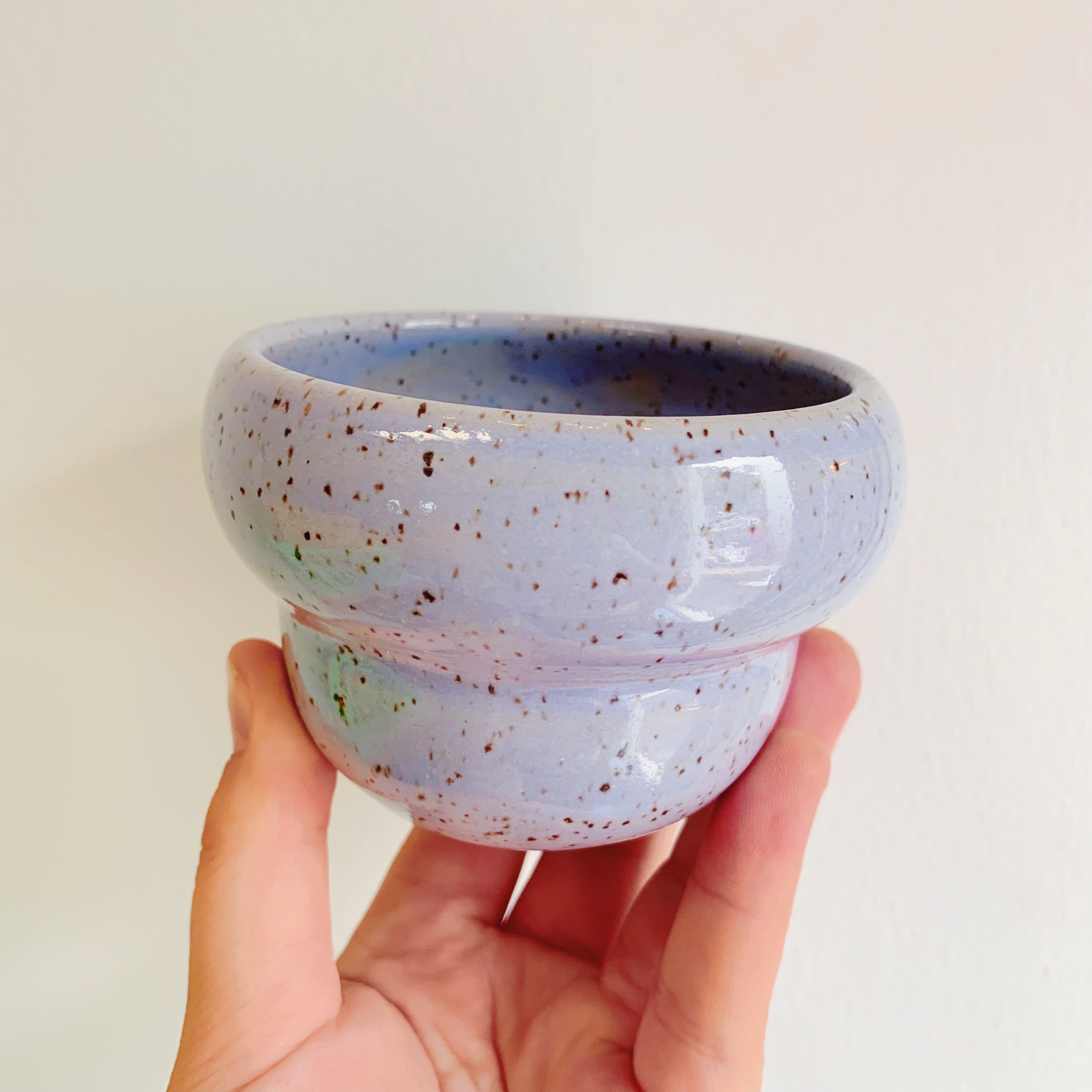 LAVENDER SPECKLED WAVY CUP