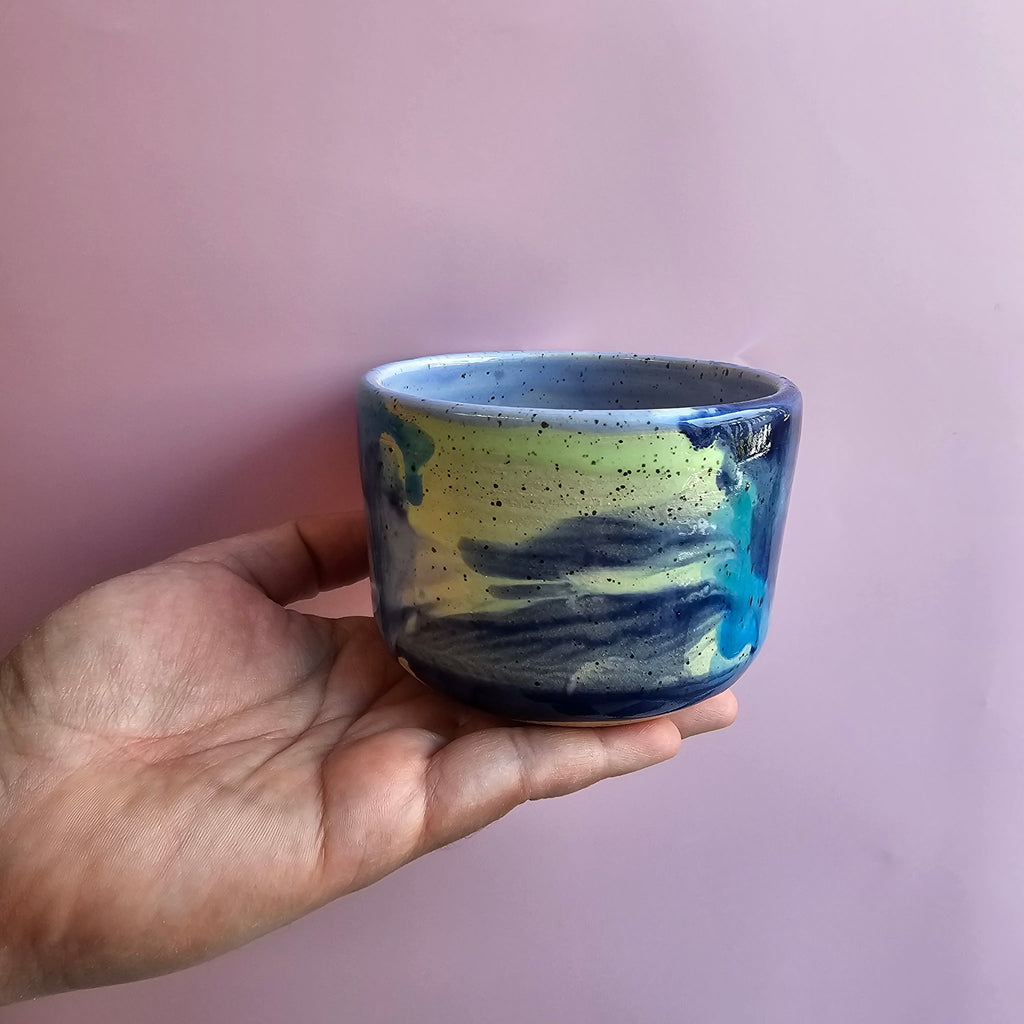 BLUE GLASS SWIRL CUP