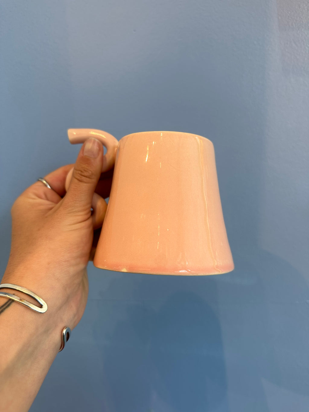 PEACH SQUIGGLE MUG!