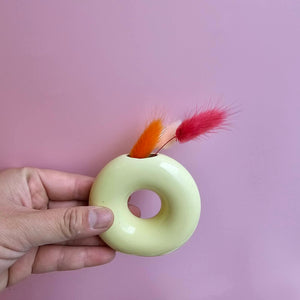 BEAN DONUT BUD VASE