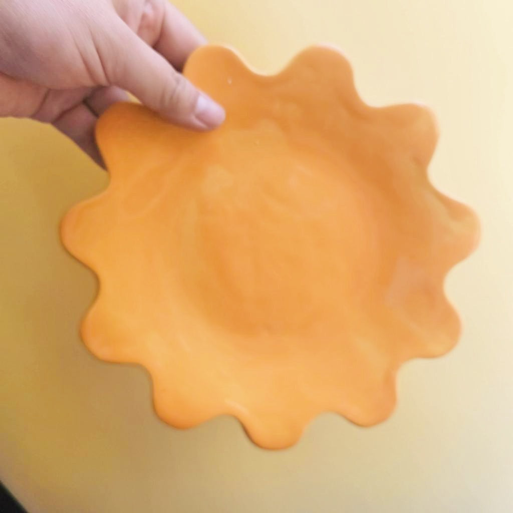 *SECONDS* MANGO SQUIGGLE PLATE