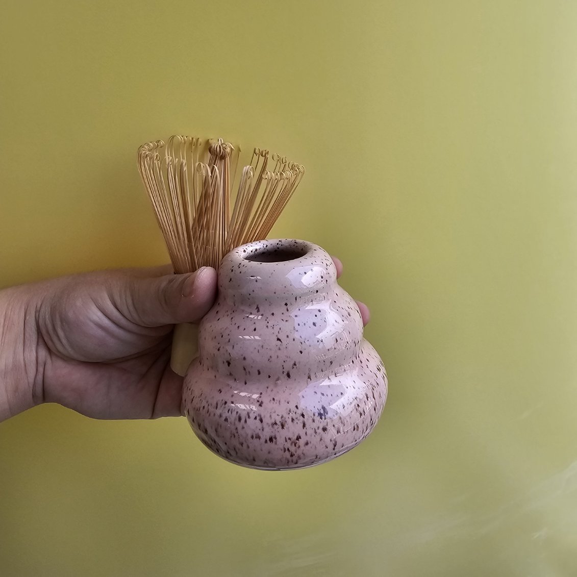 PINKY SPECKLED CHUBBY MATCHA WHISK HOLDER