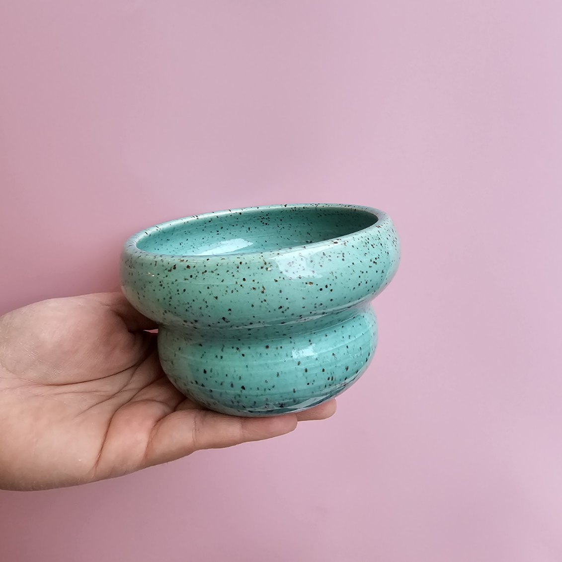 TURQUOISE SPECKLED WAVY CUP