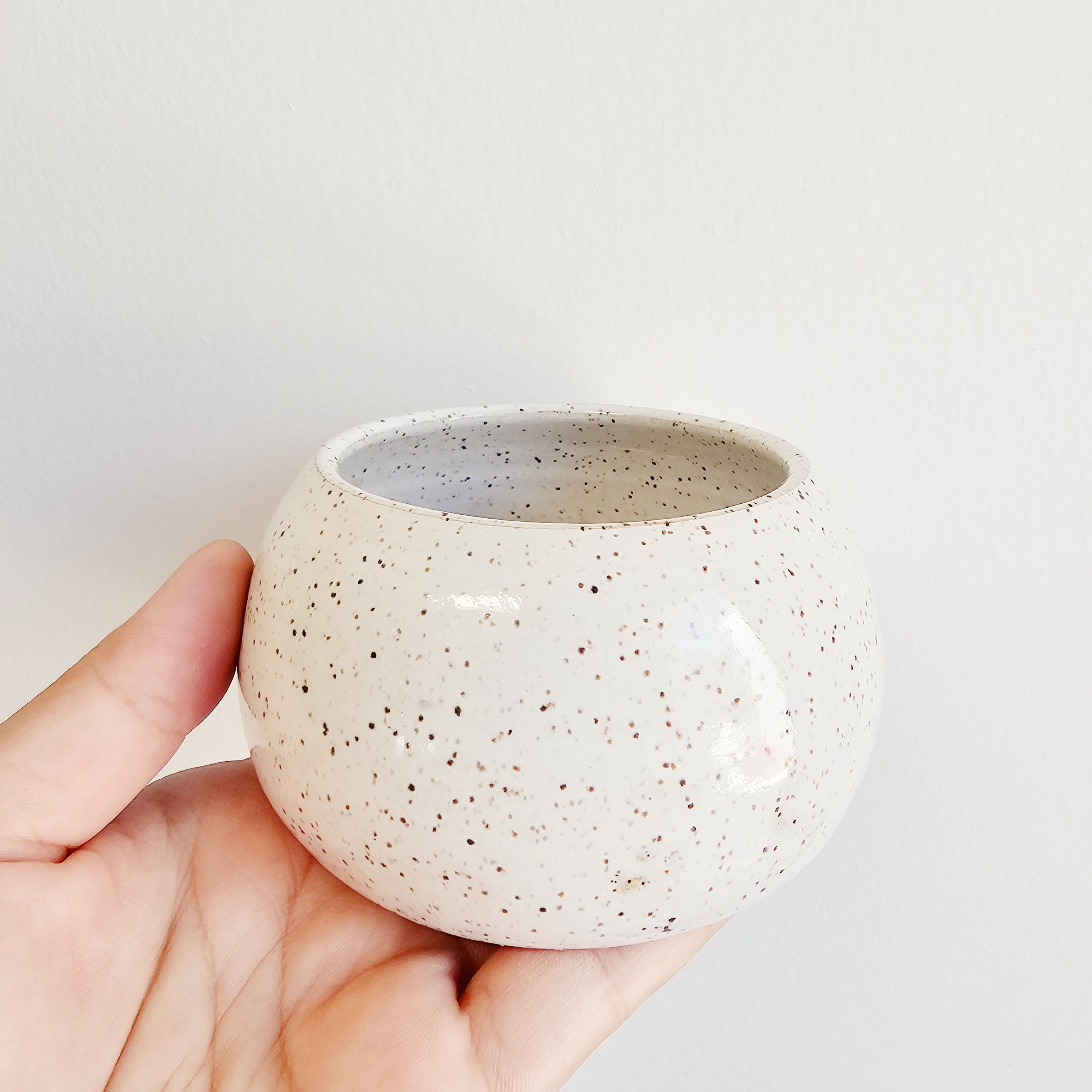 RICE SPECKLED ROUND CUP