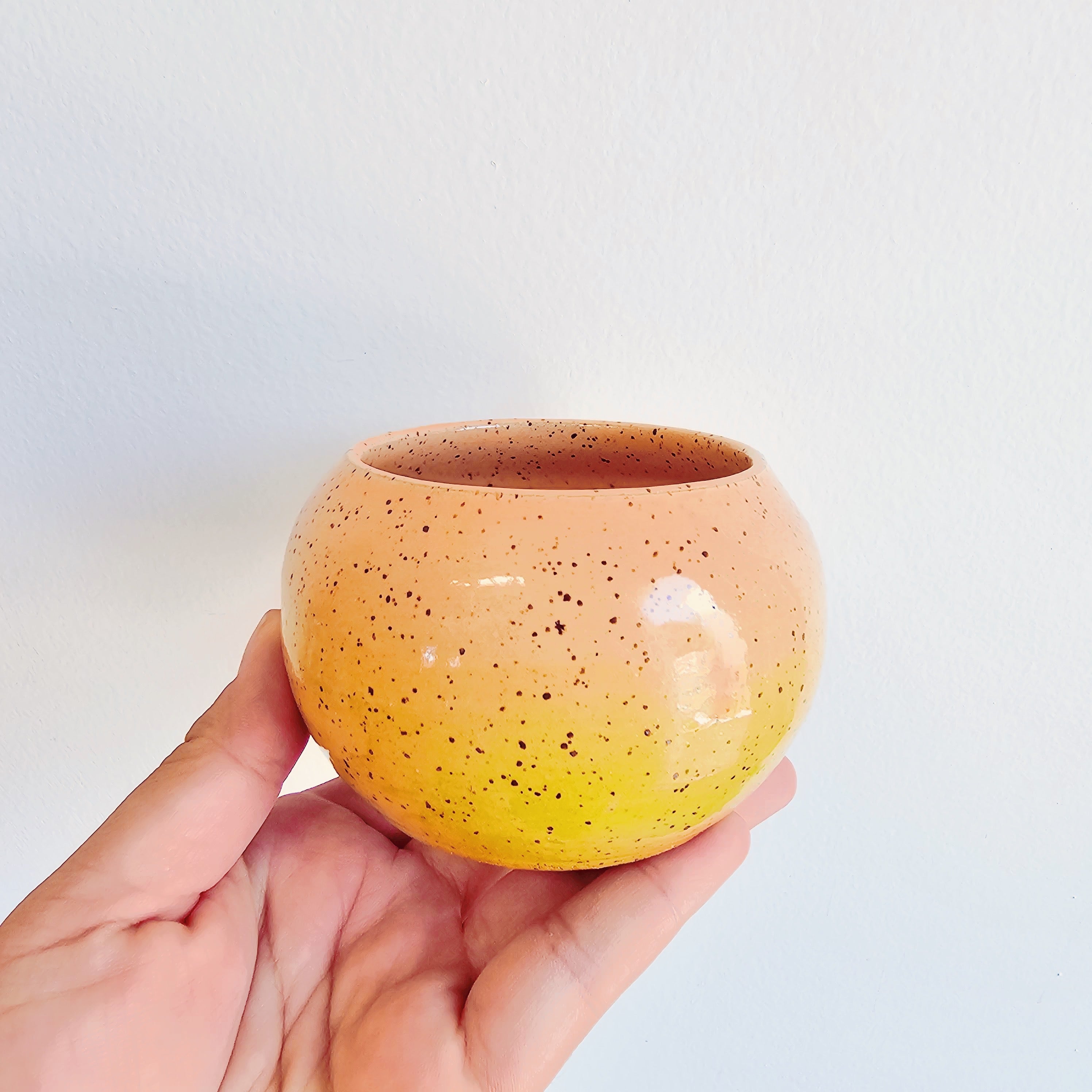 PEACH MANGO SPECKLED ROUND CUP