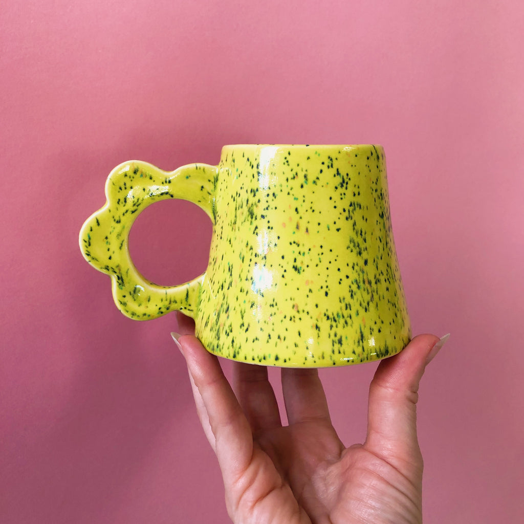 SPICY GUAC DAISY MUG