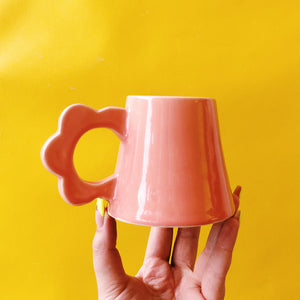 FLAMINGO DAISY MUG